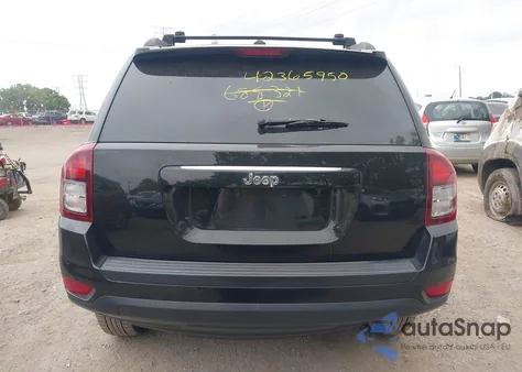 2016 Jeep Compass Sport z USA, uszkodzony, nr VIN 1C4NJCBA9GD688321